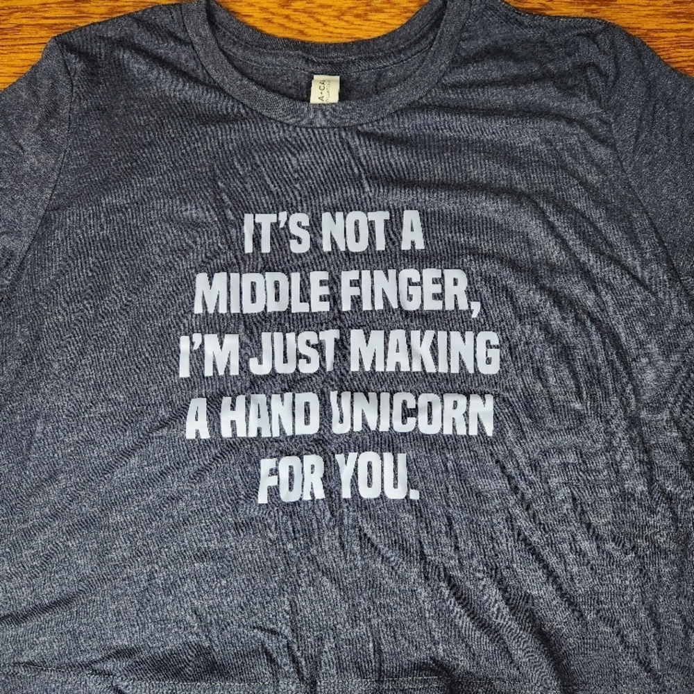 CVG Hand Unicorn Cropped Tee